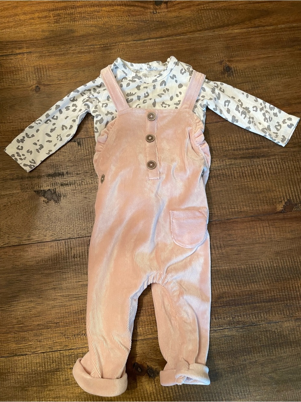 Jessica Simpson outfit